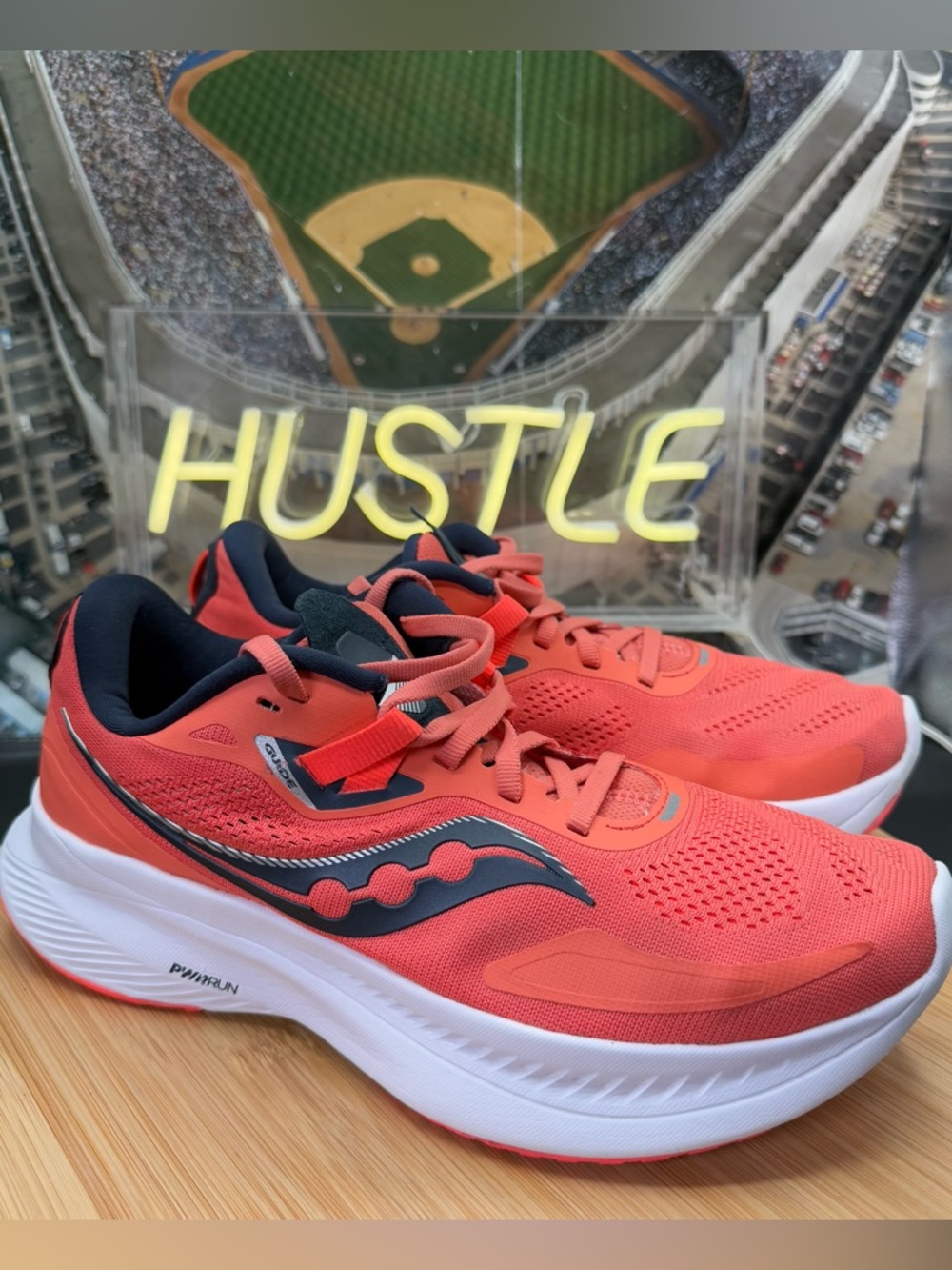 Saucony Guide 15 Running Womens Shoes Sun Orange Sz 8